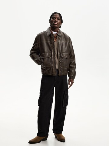 Bershka Jacke in Braun