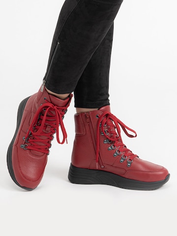 Baskets basses VITAFORM en rouge