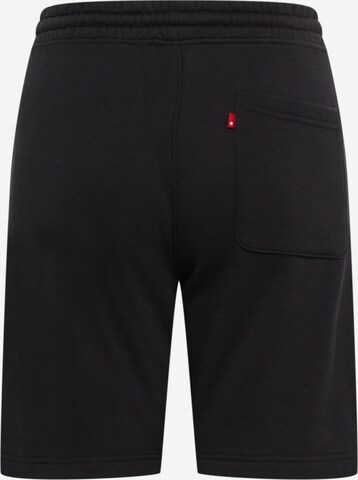 LEVI'S ® Regular Shorts 'Graphic Piping Short' in Schwarz