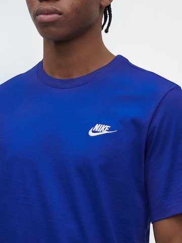Regular fit Tricou 'CLUB' de la Nike Sportswear pe albastru