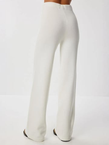 Completo pantalone di Happiness İstanbul in beige