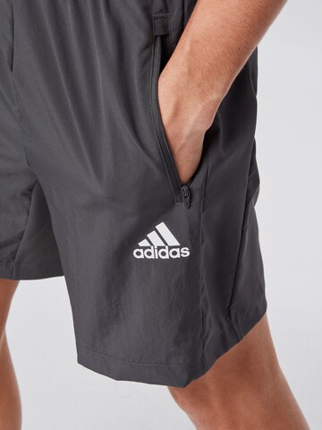 ADIDAS SPORTSWEAR - Skinny Calças de desporto 'Aeroready Designed To Move ' em cinzento