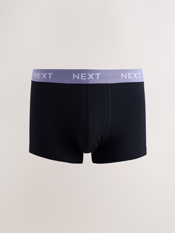 Boxeri de la Next pe negru