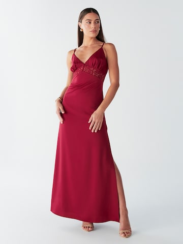 BWLDR Dress in Red: front