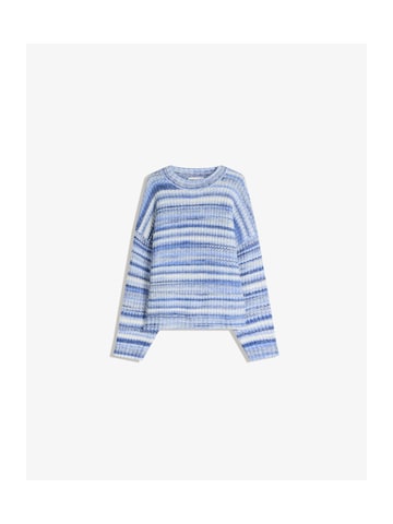 Bershka Sweater in Blue: front