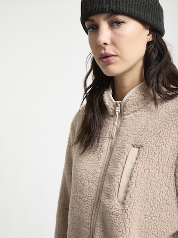 Veste en polaire 'Wuzer Fuzzar' Volcom en beige