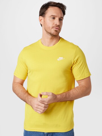 Nike Sportswear Средняя посадка Футболка 'Club' в Желтый: спереди