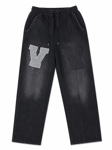 Vemue Baggy Sports trousers 'Black On Black' in Grey: front