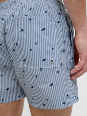 JACK & JONES Badeshorts 'JPSTMaui' in Blau