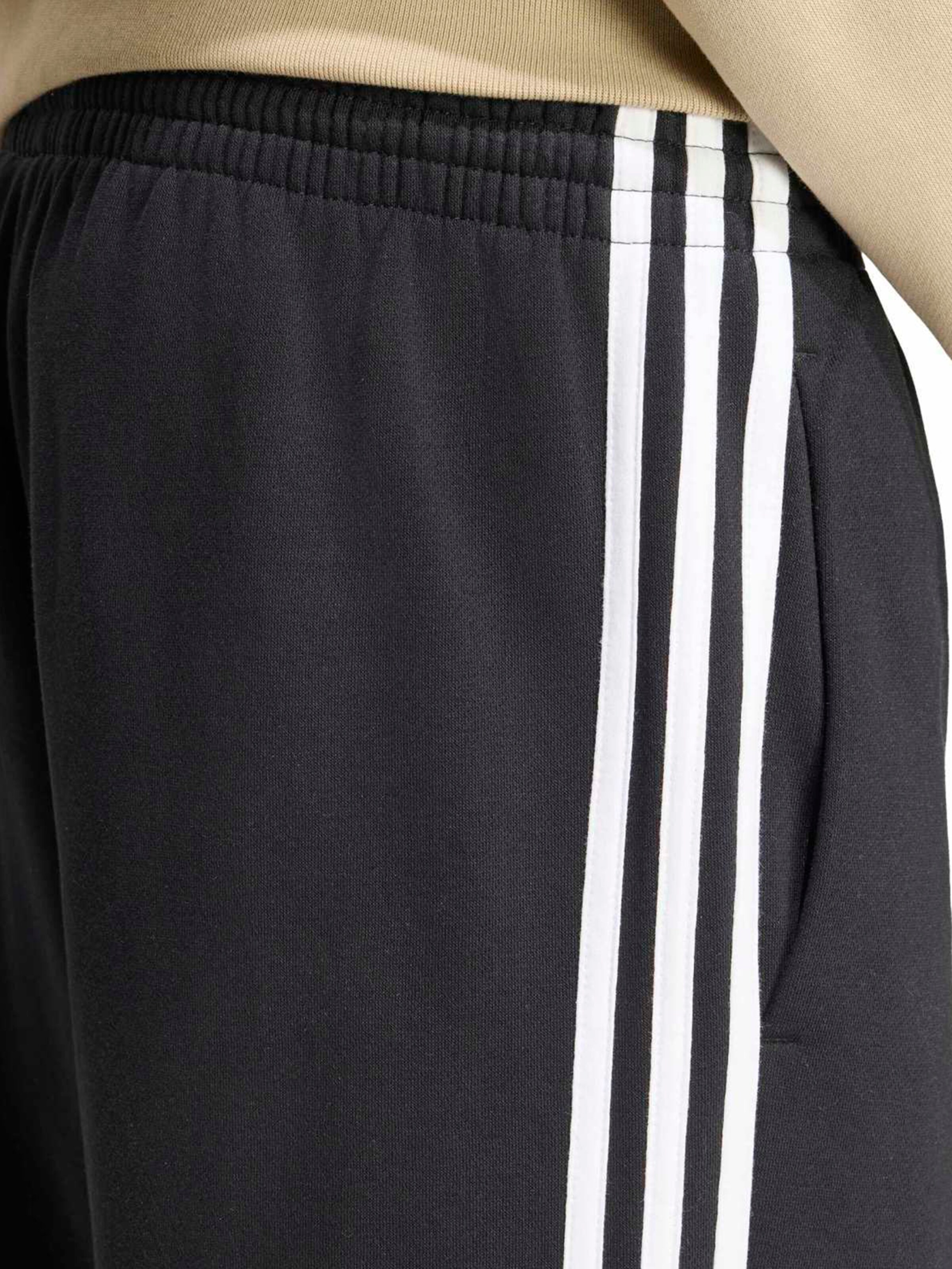 ADIDAS SPORTSWEAR Regular Спортен панталон 'Essentials 3-Stripes Fleece Tapered Open Hem' в черно