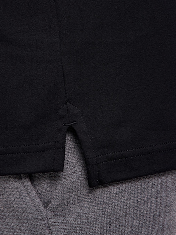 FALKE Shirt in Black