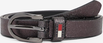 Curea de la Tommy Jeans pe negru: față