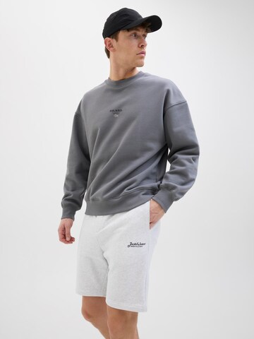 JACK & JONES Regular Панталон 'JPSTGordon' в бяло