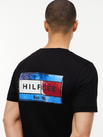 TOMMY HILFIGER - Camisa 'BRAND LOVE' em preto