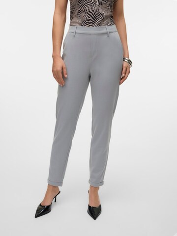 VERO MODA Slimfit Spodnie w kolorze szary: przód