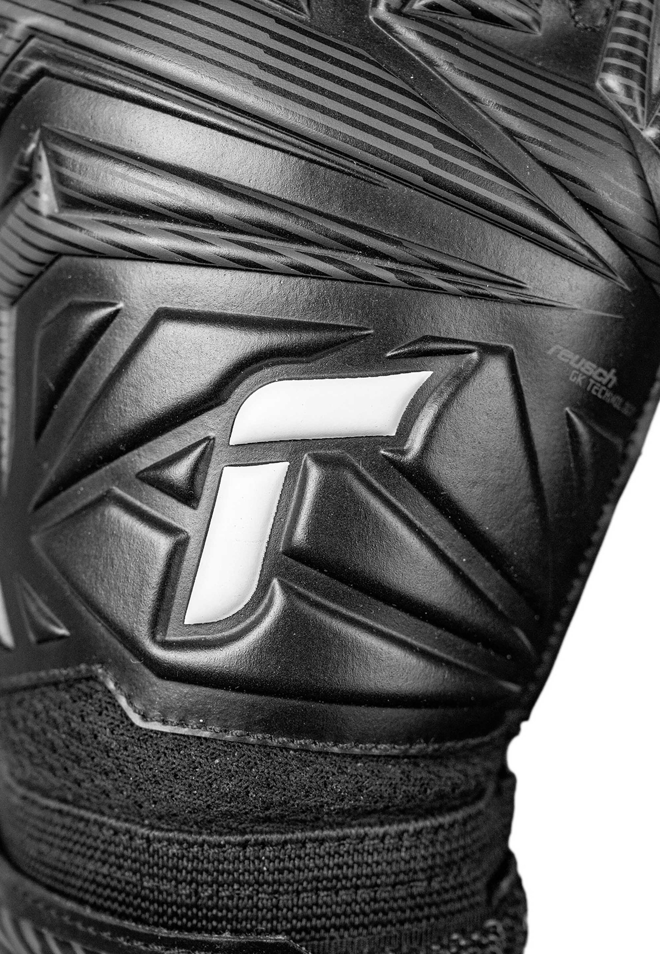 REUSCH Sports gloves 'Attrakt Solid' in Black