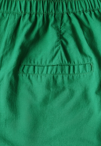 STREET ONE Regular Shorts in Grün