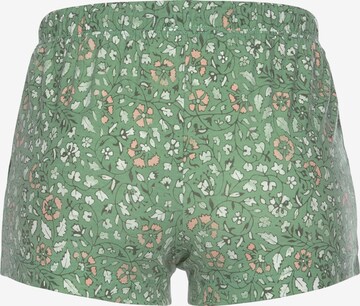 Pantaloncini da pigiama di LASCANA in verde