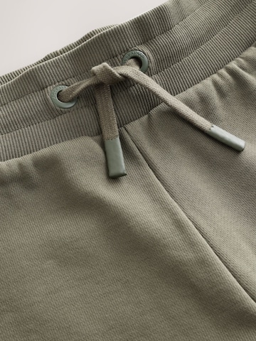 smALLSAINTS Дънки Tapered Leg Панталон 'Orlando' в зелено