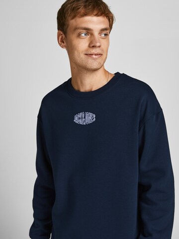 JACK & JONES Суичър 'World' в синьо