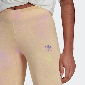 ADIDAS ORIGINALS Skinny Leggingsit ' Allover Print' värissä keltainen