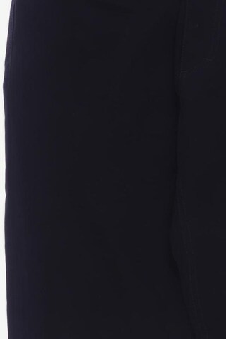 Closed Pants in 31-32 in Black