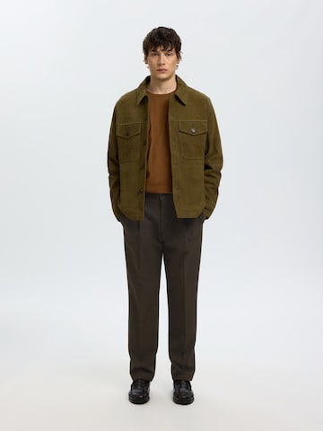 SELECTED Loosefit Élére vasalt nadrágok 'SLH220-FINN' - barna