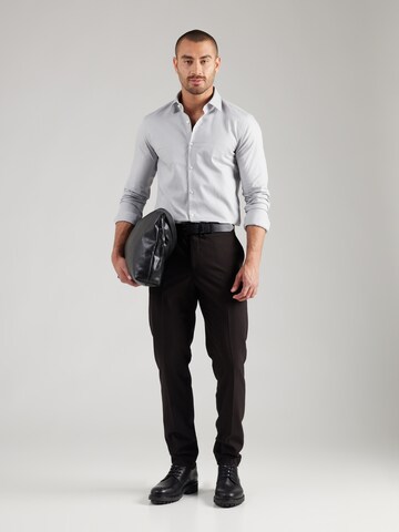 HUGO Slim fit Πουκάμισο για το γραφείο 'Kenno' σε γκρι