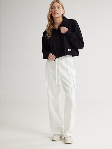 Loosefit Pantaloni cargo 'Flow' di 4TAILORS in beige