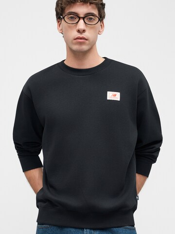 new balance Sweatshirt in Black