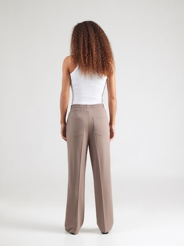 Wide Leg Pantalon à plis monari en gris