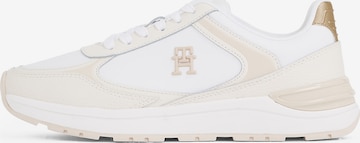 TOMMY HILFIGER Σνίκερ χαμηλό σε λευκό: μπροστά