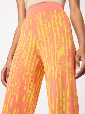 DELICATELOVE Regular Pants 'LULA WOOD' in Yellow