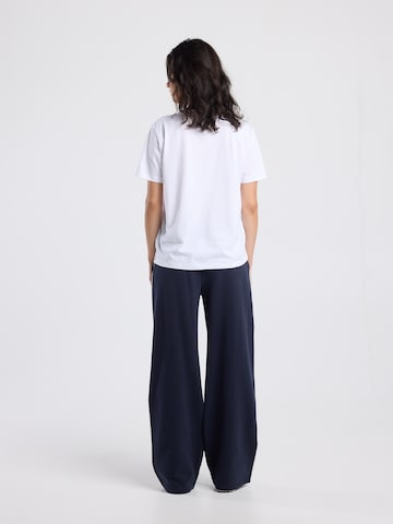 America Today Shirt in Wit