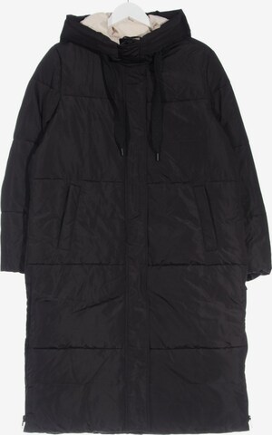 zero Jacket & Coat in M in Black: front