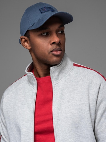 Ombre Cap in Blue