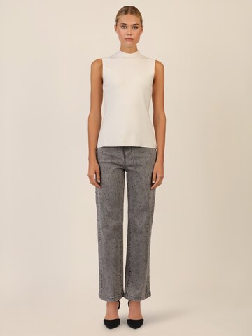 APART Knitted Top in White: front