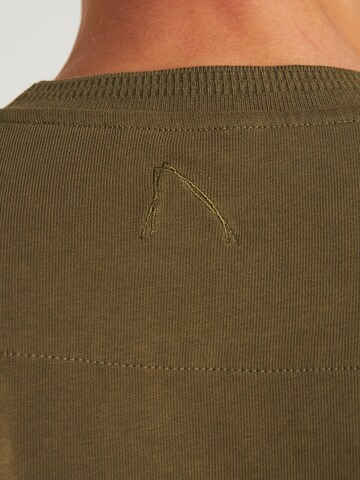 CHASIN' T-Shirt 'Xpose' in Grün