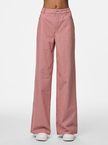 PIECES Wide Leg Jeans 'PCBillo' i rød: forside