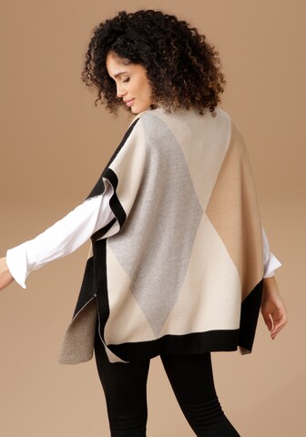 Aniston SELECTED Cape in Beige