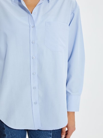 Trendyol Bluse in Blau