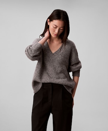 Pull-over Calvin Klein Jeans en gris