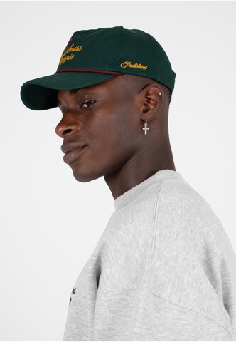 Prohibited - Gorra 'The Swiss Yuppie' en verde