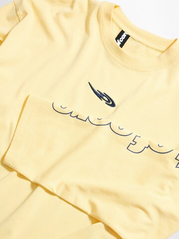 Bershka Bluser & t-shirts 'OUT OF CORE' i gul