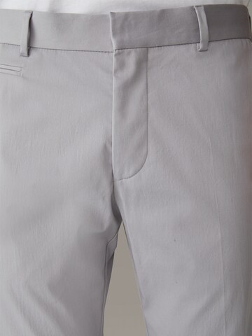 STRELLSON Slim fit Pleated Pants 'Kyle' in Grey