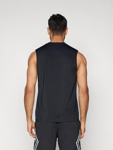 Jordan Функциональная футболка 'ESS' в Черный