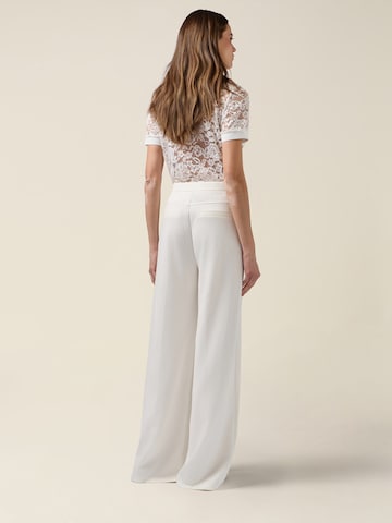 oltre - Ropa ancha Pantalón en blanco