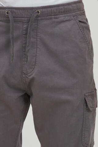 Tapered Pantaloni cargo 'Gilmat' di INDICODE JEANS in grigio