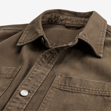 JOHN DEVIN Regular fit Button Up Shirt in Brown