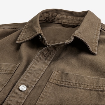 JOHN DEVIN Regular fit Button Up Shirt in Brown